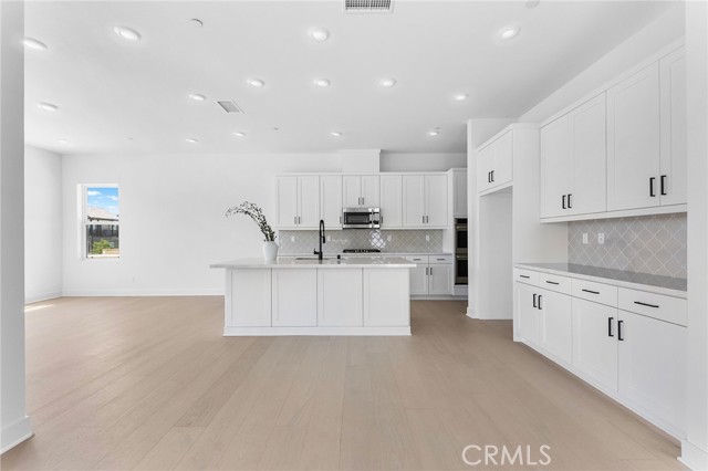 Detail Gallery Image 3 of 57 For 123 Bosal, Irvine,  CA 92618 - 3 Beds | 3/1 Baths