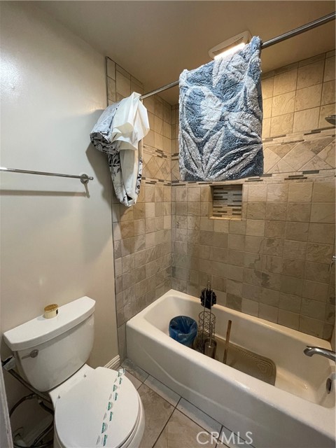 5460 White Oak Avenue, Encino CA: https://media.crmls.org/medias/612fedb1-4591-46ba-bdd8-b70b6d4ed865.jpg