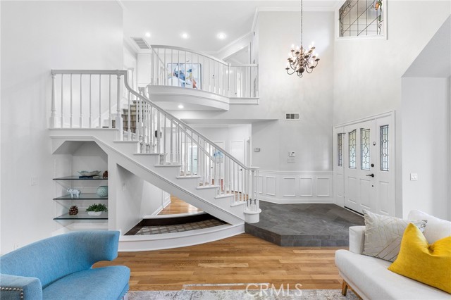 338 Laurel Avenue, Arcadia CA: https://media.crmls.org/medias/6130a49b-86de-4b47-8084-a3a212f1d548.jpg