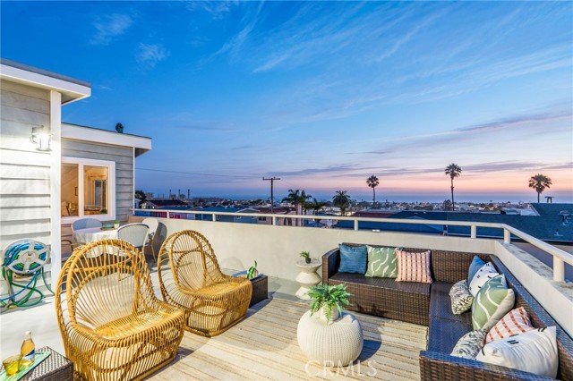 927 6th Street, Hermosa Beach CA: https://media.crmls.org/medias/6130a97a-bdbc-4b06-9a16-42019604e705.jpg