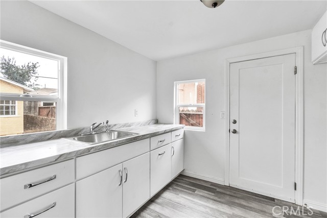 Detail Gallery Image 11 of 22 For 4339 E 1st, East Los Angeles,  CA 90022 - 3 Beds | 3 Baths