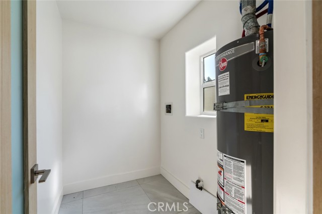 Detail Gallery Image 32 of 54 For 6015 Laurelgrove, North Hollywood,  CA 91606 - 5 Beds | 5 Baths