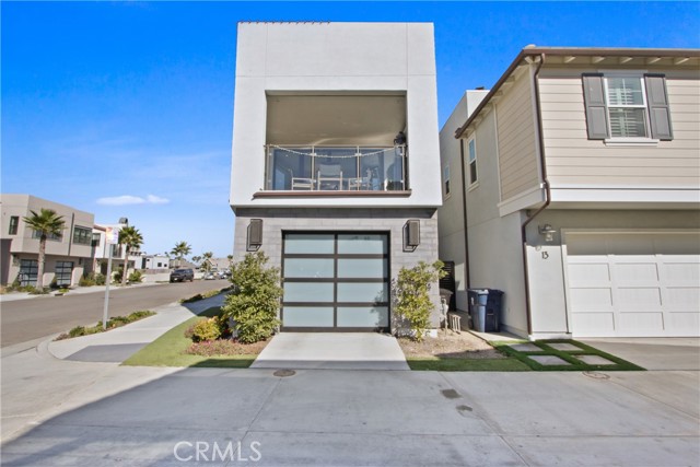 208 Ocean Place, Seal Beach CA: https://media.crmls.org/medias/61317cca-619c-47cf-91bd-0f24b4d1c61e.jpg