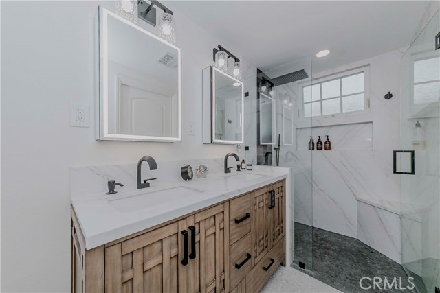 10252 Lorraine Lane, Cypress CA: https://media.crmls.org/medias/61317e16-f936-4f0f-b580-12b92fdcff09.jpg