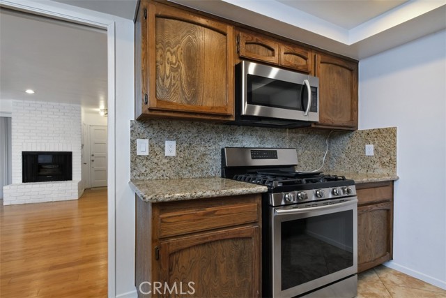 Detail Gallery Image 17 of 32 For 7240 Shirley #101,  Reseda,  CA 91335 - 3 Beds | 3 Baths