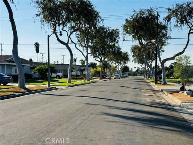 Detail Gallery Image 22 of 22 For 4231 W Hill Ave, Fullerton,  CA 92833 - 5 Beds | 2 Baths