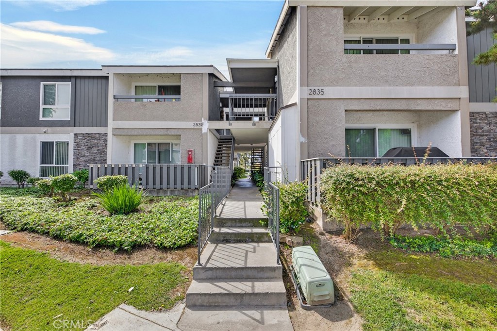 2839 S Fairview #D