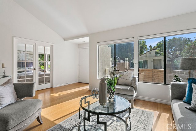 21 Morena, Irvine CA: https://media.crmls.org/medias/6132f869-6d35-437f-a5a8-8cd67574cb93.jpg