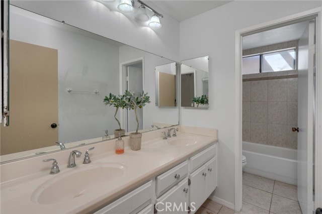 Detail Gallery Image 23 of 47 For 264 Loma Verde, Colton,  CA 92324 - 3 Beds | 2 Baths