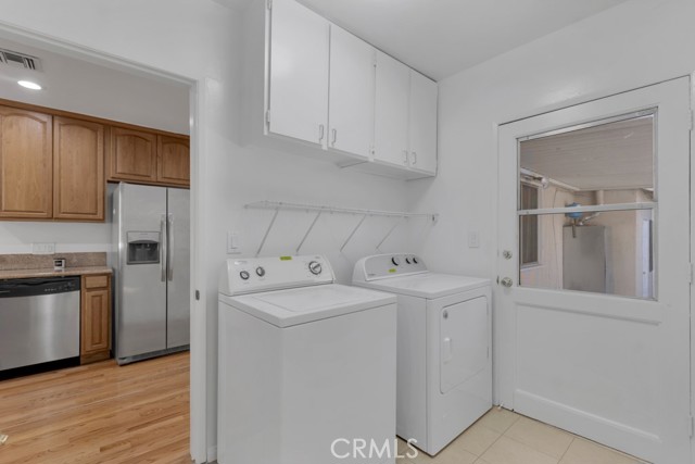 Detail Gallery Image 23 of 58 For 17435 Burma, Encino,  CA 91316 - 3 Beds | 2 Baths