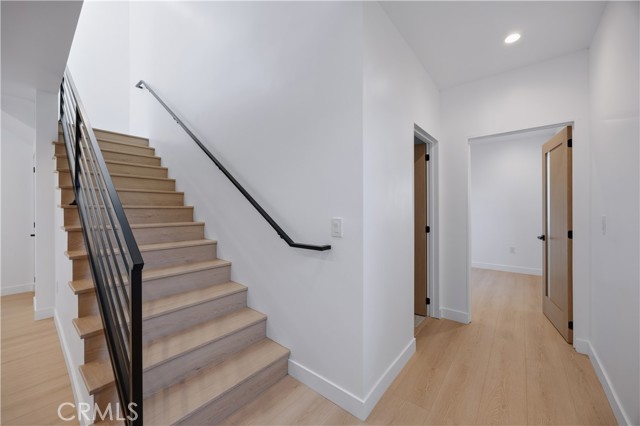 7702 Lasaine Avenue photo 7