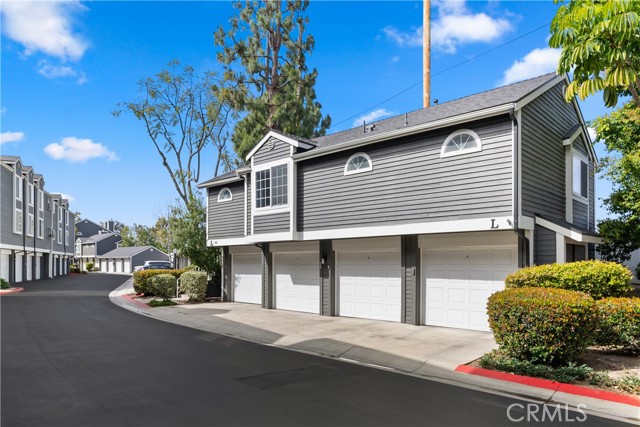 Detail Gallery Image 2 of 35 For 2330 Vanguard Way #L101,  Costa Mesa,  CA 92626 - 2 Beds | 2 Baths
