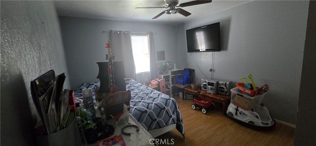 https://media.crmls.org/medias/6136c1cf-d7f5-4319-8cbf-5d512c6845c1.jpg?preset=X-Large