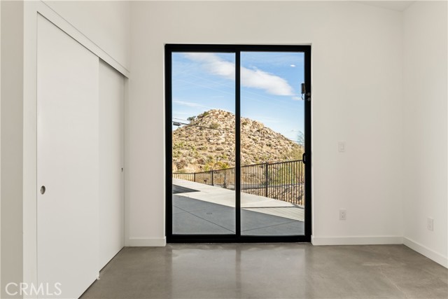 Detail Gallery Image 12 of 31 For 6218 Farrelo Rd, Yucca Valley,  CA 92284 - 4 Beds | 4/1 Baths