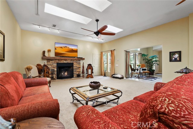 Detail Gallery Image 11 of 56 For 38660 Aliso Rd, Ortega Mountain,  CA 92563 - 5 Beds | 3 Baths