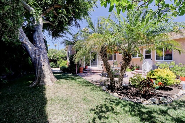2210 Earle Court, Redondo Beach, California 90278, 3 Bedrooms Bedrooms, ,2 BathroomsBathrooms,Residential,Sold,Earle,SB22146136