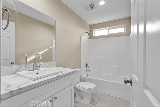 Detail Gallery Image 10 of 27 For 19375 Corwin Rd, Apple Valley,  CA 92307 - 4 Beds | 2/1 Baths