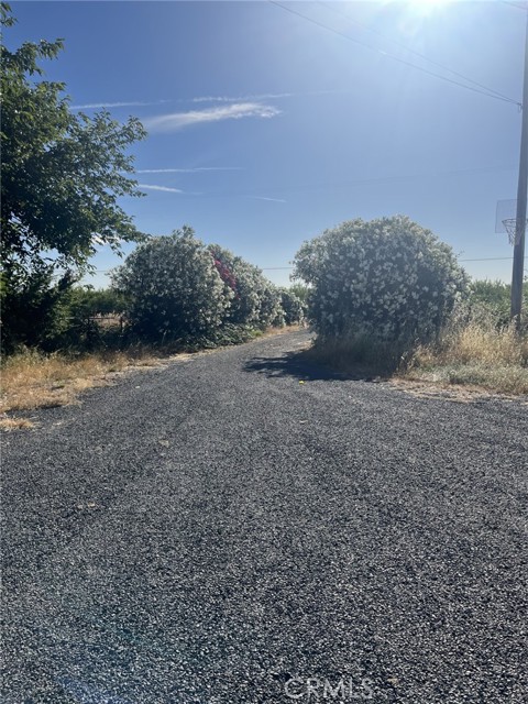 Detail Gallery Image 2 of 3 For 547 Lone Tree Rd, Oroville,  CA 95965 - 3 Beds | 2 Baths