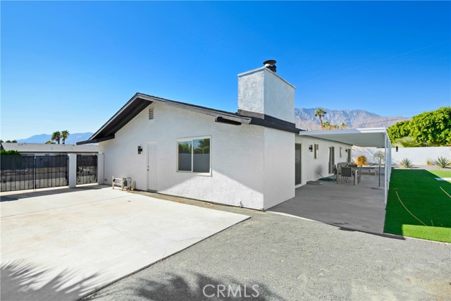 Detail Gallery Image 7 of 42 For 2802 E Venetia Rd, Palm Springs,  CA 92262 - 3 Beds | 2 Baths