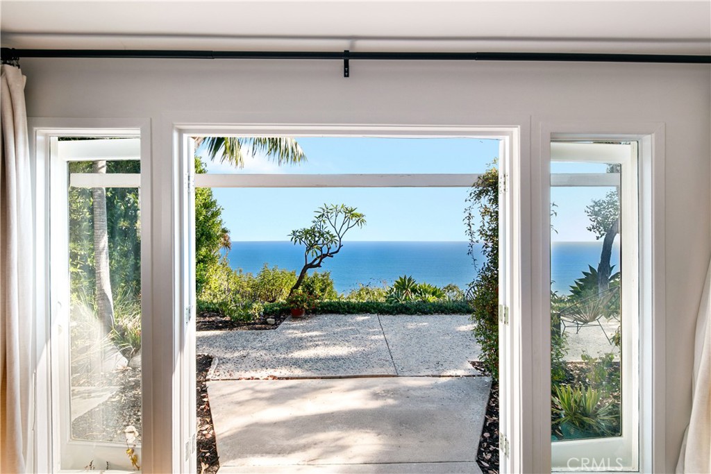 MLS #OC25164412 image #21