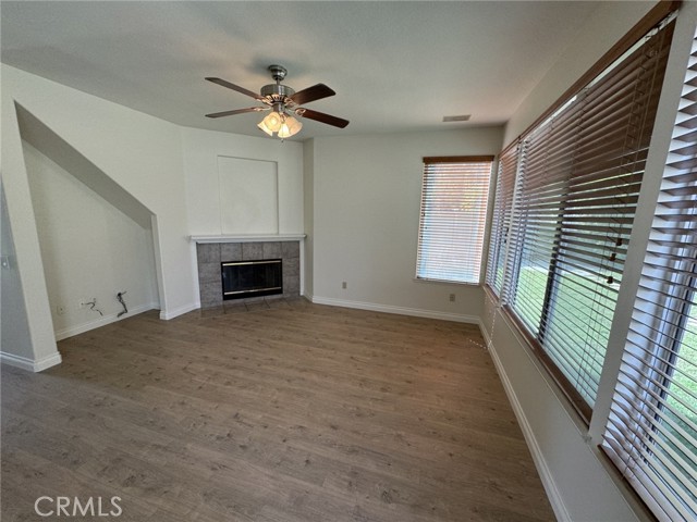 Detail Gallery Image 5 of 34 For 935 Mesa Alta Cir, Corona,  CA 92879 - 3 Beds | 2/1 Baths