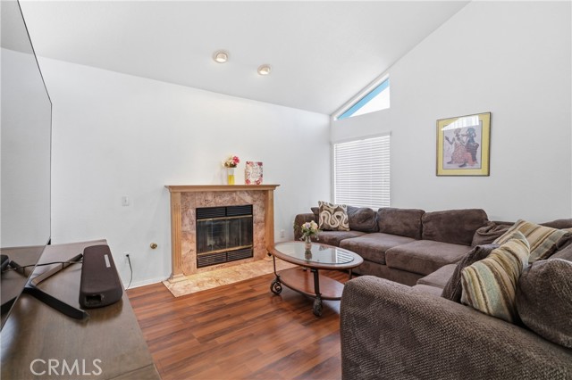 Detail Gallery Image 8 of 39 For 14260 Meadow Grove, Victorville,  CA 92395 - 3 Beds | 2/1 Baths