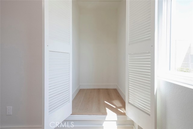 116 W Maple, Glendale CA: https://media.crmls.org/medias/613ad469-567f-4b81-92e6-ef26d7f161ad.jpg
