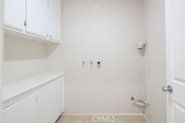 Detail Gallery Image 32 of 43 For 4001 W 165th St #C,  Lawndale,  CA 90260 - 2 Beds | 2/1 Baths