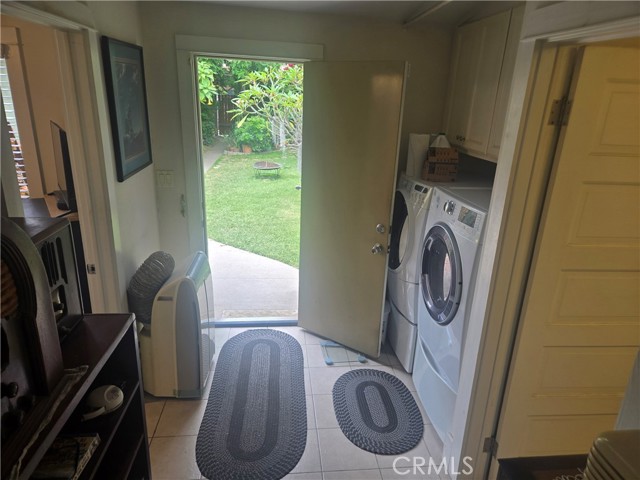 1121 Gladys Avenue, Long Beach CA: https://media.crmls.org/medias/613c75b6-363c-463c-a816-37bfcd6086bc.jpg