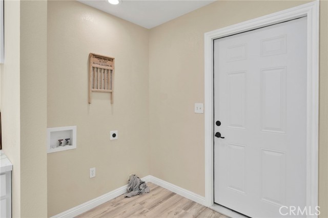 29246 Radio Rd, Barstow CA: https://media.crmls.org/medias/613cb2ef-f81d-4ea2-a992-94e9e9b0f2c5.jpg