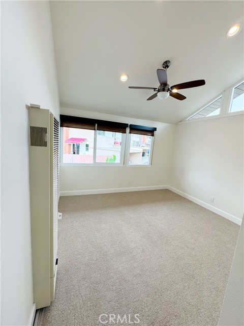 Detail Gallery Image 16 of 23 For 4100 Shorecrest Ln, Corona Del Mar,  CA 92625 - 2 Beds | 1 Baths