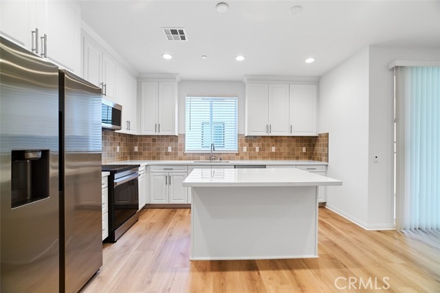 Detail Gallery Image 7 of 33 For 2430 Agave St #4,  Anaheim,  CA 92806 - 2 Beds | 2/1 Baths