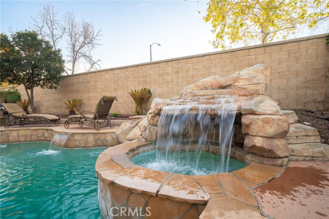 Detail Gallery Image 37 of 52 For 10972 White Oak Ln, Fontana,  CA 92337 - 5 Beds | 3 Baths