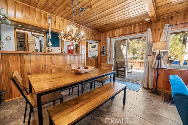 Detail Gallery Image 10 of 40 For 808 Rueda Ln, Big Bear Lake,  CA 92315 - 3 Beds | 2 Baths