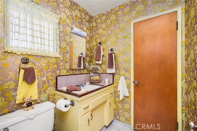 Detail Gallery Image 29 of 46 For 500 N Meadowbrook Pl, Anaheim,  CA 92801 - 4 Beds | 2/1 Baths