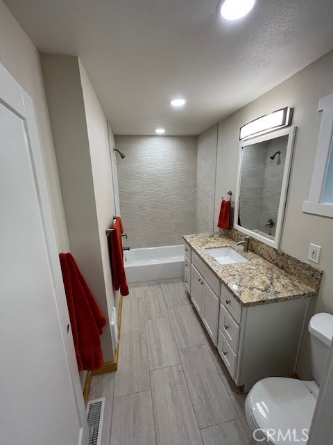 Detail Gallery Image 16 of 18 For 601 Sunderland Ct, Lake Arrowhead,  CA 92352 - 3 Beds | 2 Baths