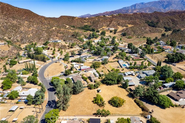 9232 Bonita Drive, Cherry Valley CA: https://media.crmls.org/medias/613fbef0-12db-4c9e-979c-697306a44719.jpg