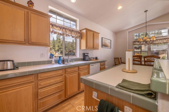 Detail Gallery Image 8 of 51 For 1017 Nana Ave, –,  CA 92314 - 3 Beds | 2 Baths