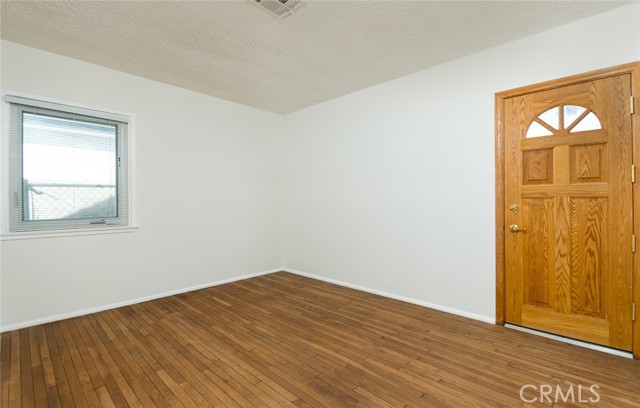 Detail Gallery Image 19 of 31 For 10515 Lanark, Sun Valley,  CA 91352 - 3 Beds | 1 Baths