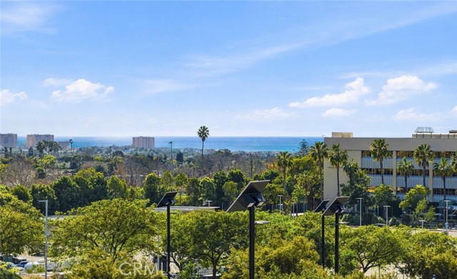 Detail Gallery Image 3 of 40 For 12317 Navy Street, Los Angeles,  CA 90066 - 3 Beds | 3 Baths