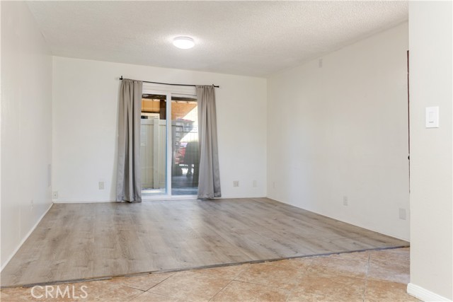 12835 10th Street, Chino CA: https://media.crmls.org/medias/6141332b-daf7-4496-9d7d-49c24079c95d.jpg