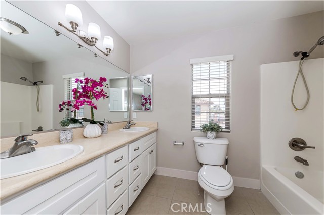 Detail Gallery Image 12 of 23 For 607 N Walnut St a,  La Habra,  CA 90631 - 3 Beds | 2/1 Baths