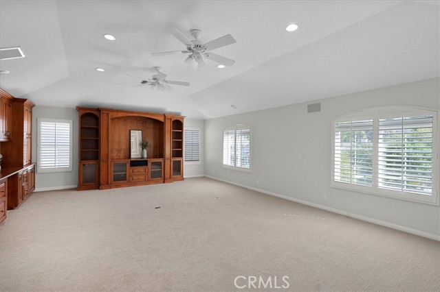 20104 Gina Court, Saugus CA: https://media.crmls.org/medias/61422b48-14f2-4702-b30f-a5676ad83fea.jpg