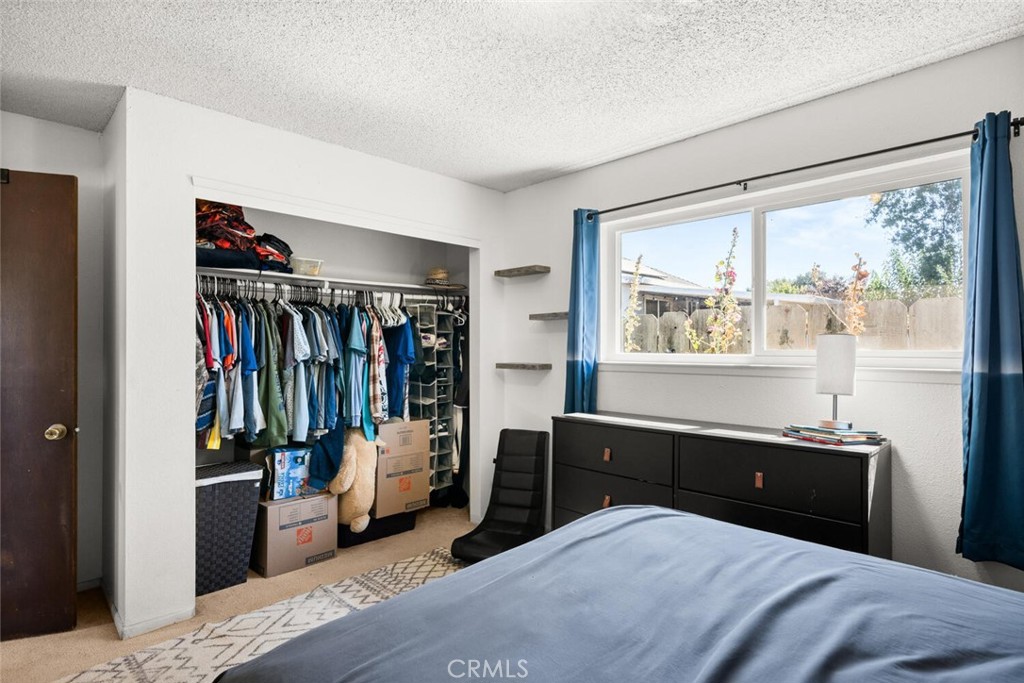 https://media.crmls.org/medias/61428b04-eb8a-4230-9ff4-51065d74ba9a.jpg?preset=X-Large