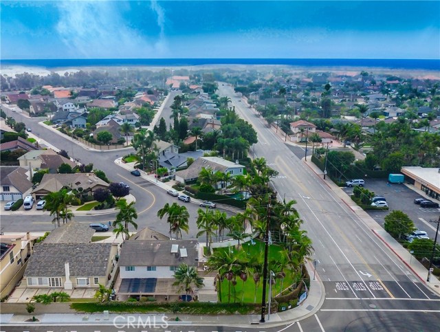 Detail Gallery Image 3 of 56 For 9511 Port Clyde Dr, Huntington Beach,  CA 92646 - 4 Beds | 2/1 Baths