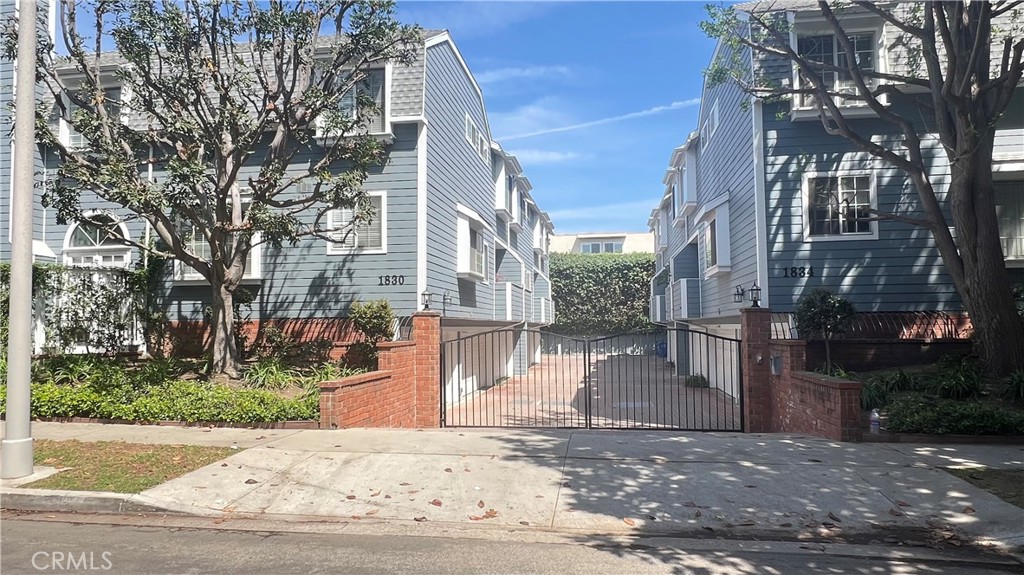 1830 Stoner Avenue #1