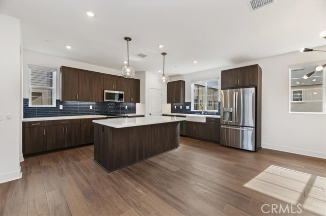 Detail Gallery Image 4 of 20 For 31680 Williams Way, Rancho Mission Viejo,  CA 92694 - 4 Beds | 3/1 Baths