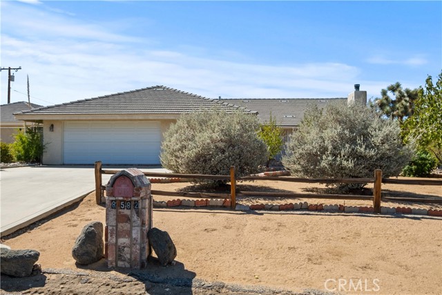 Detail Gallery Image 5 of 63 For 8582 Frontera Ave, Yucca Valley,  CA 92284 - 4 Beds | 2 Baths