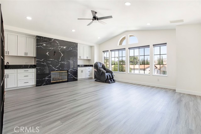 20128 Cavern Court, Saugus CA: https://media.crmls.org/medias/61460cac-670a-4d72-a4bf-8e5494004293.jpg