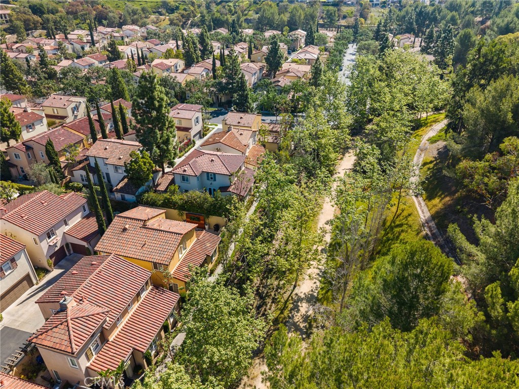 https://media.crmls.org/medias/61461db4-8e38-416c-bb26-c6ddc56516f4.jpg?preset=X-Large